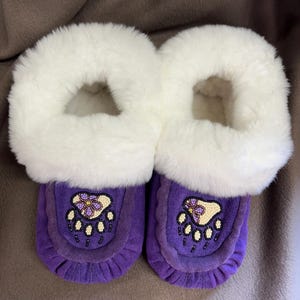 Women's Size 8 Moccasins