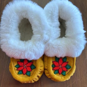 Women's Size 6 Moccasins