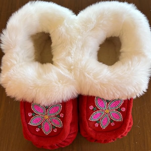 Women's Size 6 Moccasins