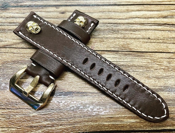 Brown Watch Straps in 24mm 26mm, Genuine Leather Watch Band, Handmade Wristwatch Band 22mm 21mm with cream white stitching Bronze Skull Stud