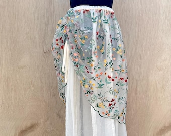 Saia de fada transparente bordada com flores silvestres