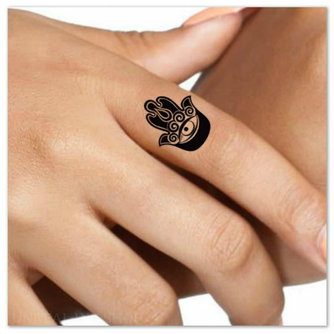 Tatuajes de anillos en los dedos dela mano sales