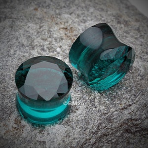 A Pair Of Faceted Pyrex Glass Gem Double Flared Ear Gauge Plug-Teal