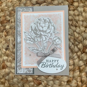 Carte de joyeux anniversaire, carte d'anniversaire fleur, carte faite main, Stampin' up ! Jeu d'estampes Pivoine primé.