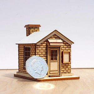 DOLLHOUSE MINIATURE 1:76 railway scenery station platform building kit model terrain decoration wood