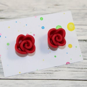 Red rose stud earrings, red rose earrings, red flower stud earrings, red floral stud earrings, red floral earrings,