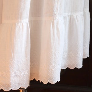 Antique Edwardian Embroidered Cotton Petticoat Skirt: Scallop Hem