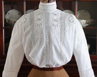 Edwardian 1900s Lace Embroidered Cotton Pintuck Blouse with Pink Tatted Lace Trim