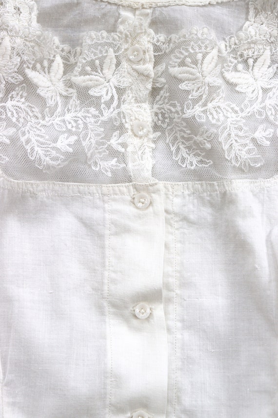 Antique 1900s White Cotton Blouse with Lace Inset… - image 9