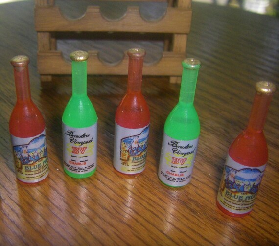 1 LIQUOR BOTTLE forDOLLHOUSE FAIRY GARDEN 5 MINIATURE WINE BOTTLES 4 GLASSES