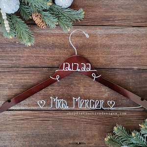 Personalized Bridal Hanger - Custom Bride Hanger, Wedding Dress Hanger, Mrs Hanger