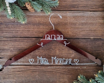 Personalized Bridal Hanger - Custom Bride Hanger, Wedding Dress Hanger, Mrs Hanger