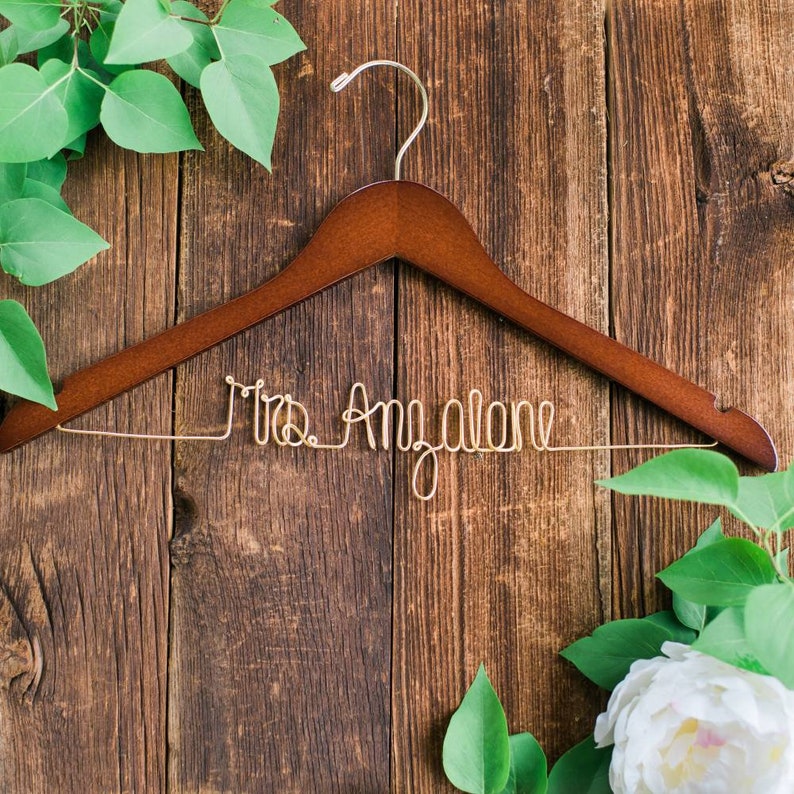 Wedding Dress Hanger, Bridal Hanger, Mrs Hanger, Bride Hanger, Wedding Hanger, Bridesmaid Hanger, Gifts for Her, Personalized Hanger, Gift 