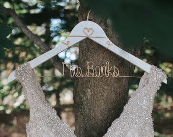 Bride Hanger, Wedding Dress Hanger, Bridal Hanger, Wedding Hanger for Bride, Bridal Shower Gift, Bride Hanger for Wedding Dress