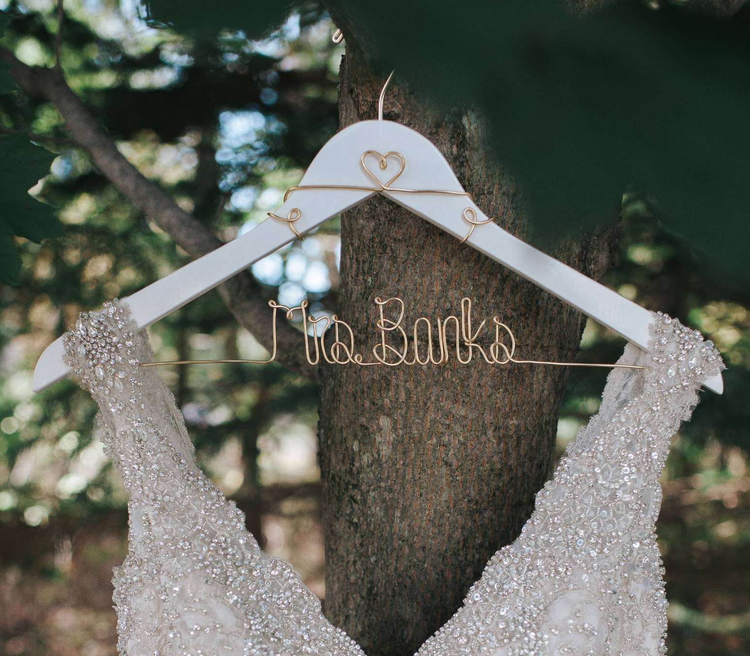 Bride Hanger, Wedding Hanger, Bridal Hanger, Personalized Gift for Bride, Wedding Dress Hanger, Mrs Hanger, Bridal Shower Gift