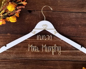 Bridal Hanger, Custom Wedding Dress Hanger, Personalized Bride Hanger
