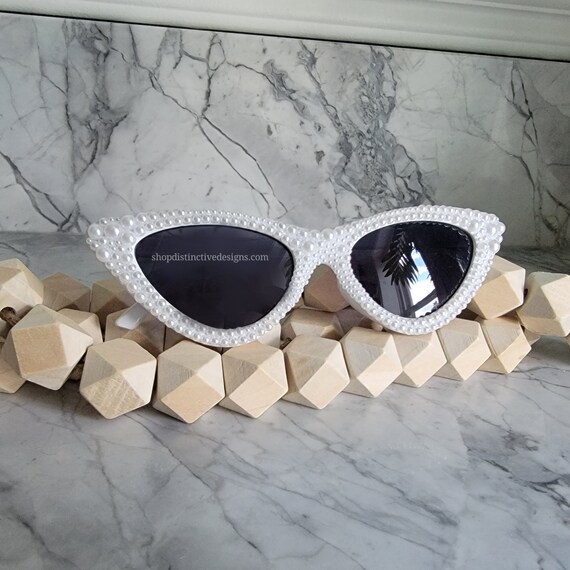 Bride Sunglasses, Pearl Cat Eye Sunglasses, Cat Eye Shaped  display picture 1
