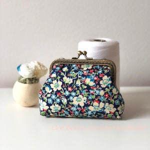 Liberty of London Floral John Porta-moedas com fecho de metal // Presente para ela // Estilo retrô // Tecido Liberty