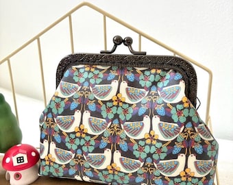 Liberty of London Strawberry Feast Birds Vintage Frame Coin Purse//Rétro Style wallet//Gift for her