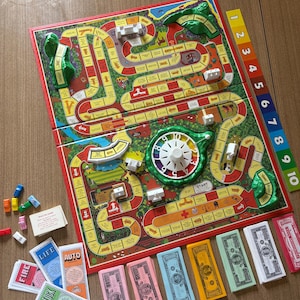 Game of Life 1985 Milton Bradley vintage board game, family night