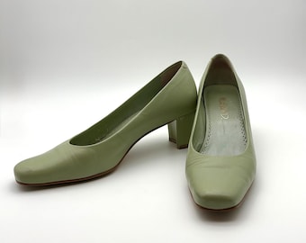 Vintage Women's Pumps 7.5 -- 1960s, Mint Green High Heel Shoes