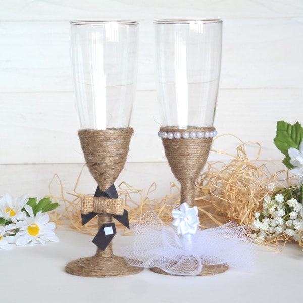 Wedding Champagne Flutes, Mr & Mrs Toasting Glasses, Rustic Wedding Glass Set
