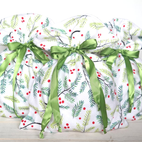Christmas Mistletoe Fabric Gift Bag, Holiday Drawstring Reusable Gift Wrap, Eco Friendly Wrapping, Santa Sack