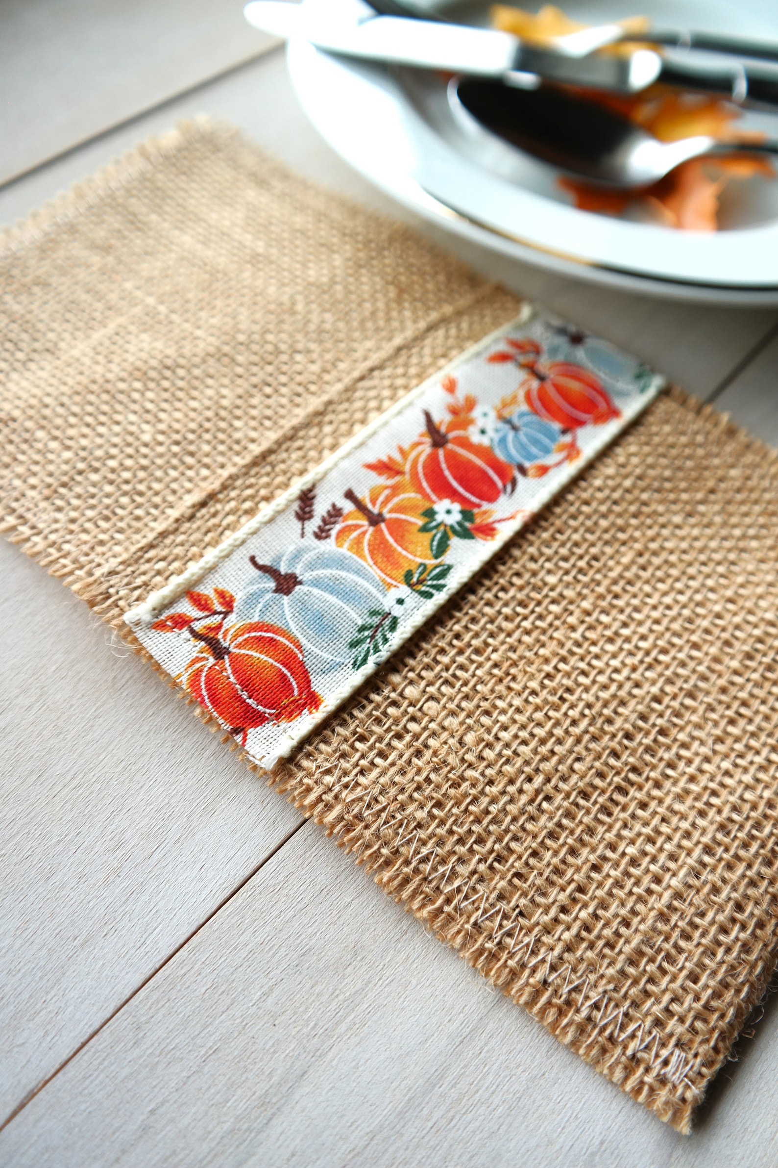 Thanksgiving Dining Table Fall Decor, Utensil Holder Pumpkin Table ...