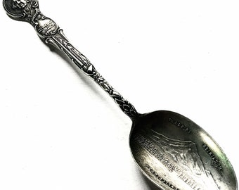 George Washington Sterling Silver Spoon Mt Rainier Seattle Souvenir