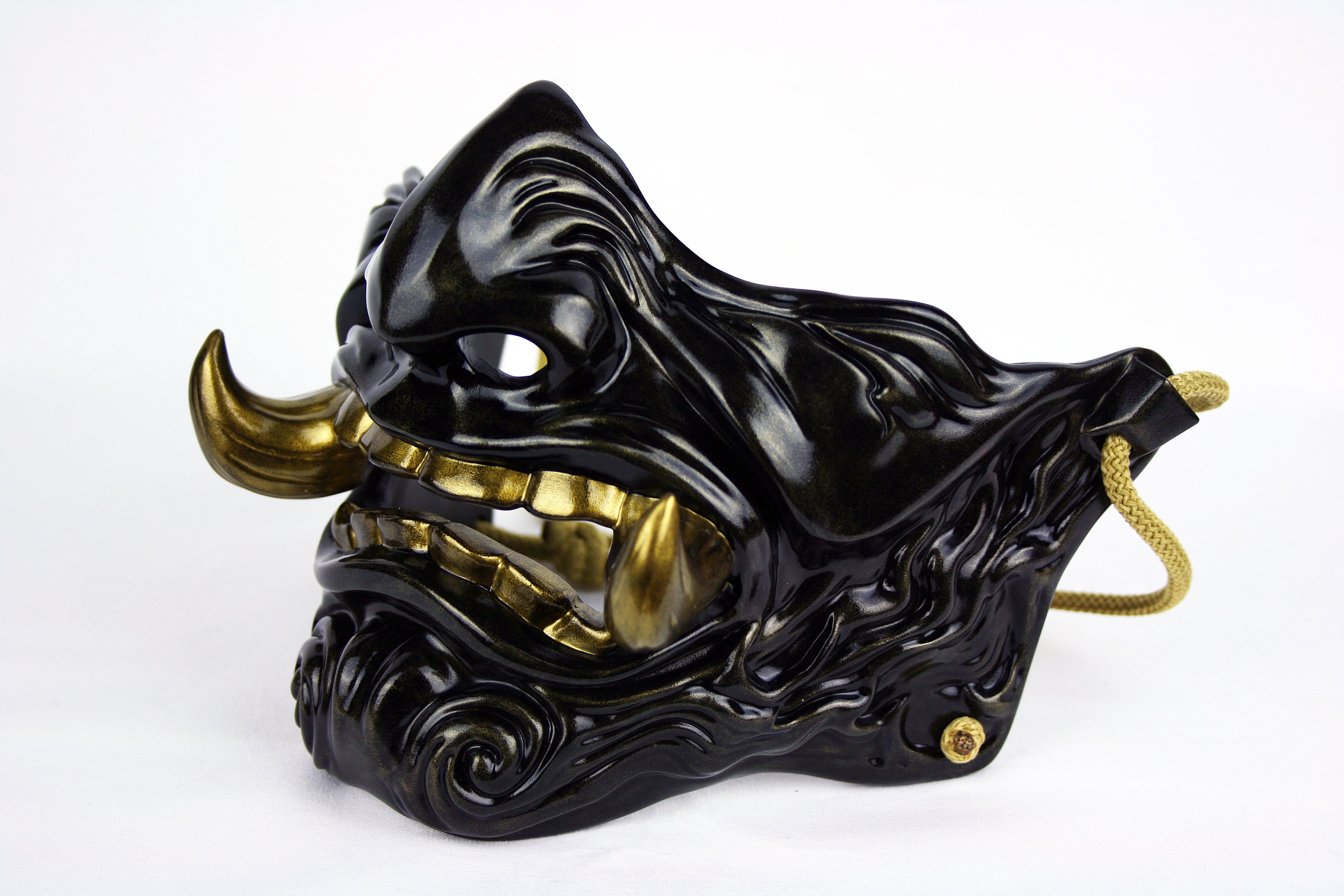 Dark Bronze Fanged Mask: Ghost of Tsushima Jin Sakai Cosplay - Etsy