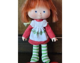 5-1/2" Strawberry Shortcake Doll, Clothes & Comb, Original Doll From 1980s, Mint Condition, Never Played With, Vintage Doll