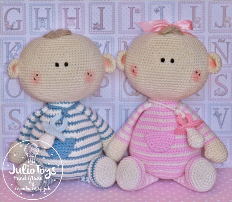 Twins crochet pattern image 1