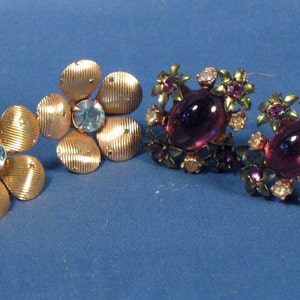 Vintage Screw on Earrings Set of Two Pairs image 4