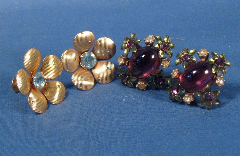 Vintage Screw on Earrings Set of Two Pairs image 4