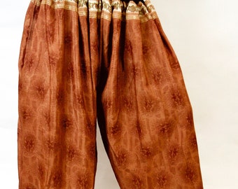 Pantalones boho de seda Pantalones boho Pantalones de fusión tribal Pantalones harén boho funky Pantalones harén Pantalones Ali Baba Ropa alternativa para mujer Pantalones de yoga boho