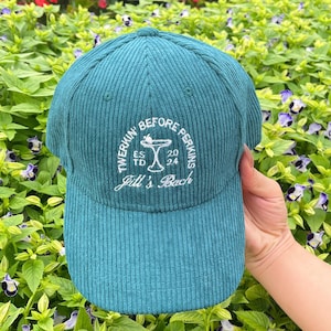 Custom hoed corduroy baseballcap mannen en vrouwen warme wintermuts Borduurontwerp Soft top eendentong kerstcadeaus 24083002