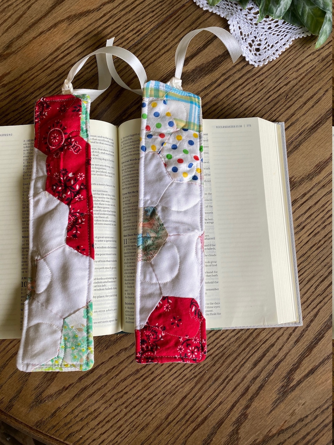 Set of 2 Vintage Quilt Top Bookmarks Quilted Bookmarks Etsy