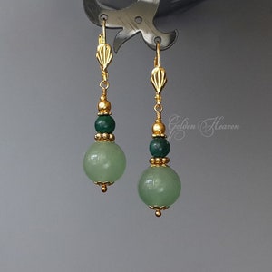 Brincos de Aventurina e Malaquita Brincos Verde Claro Redondos Pedra Natural Banhado a Ouro Alavancas