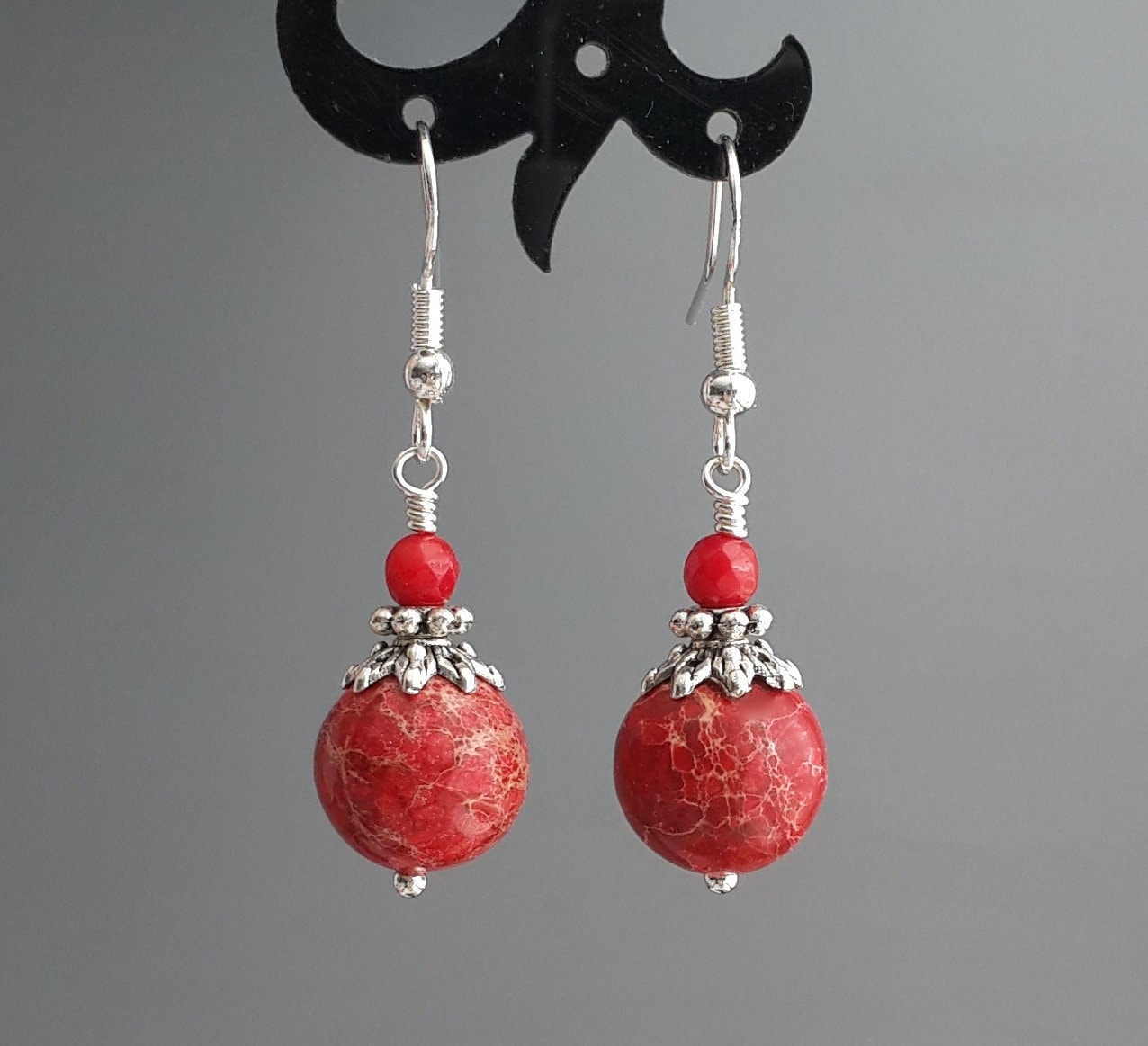 Red Jasper and Coral Earrings Round Dangles women Jewelry Tibetan Silver and 925 Sterling Hooks in Gift Box　並行輸入品 Red Jasper \u0026 Red Coral Earrings Round Red Earrings Red Jasper