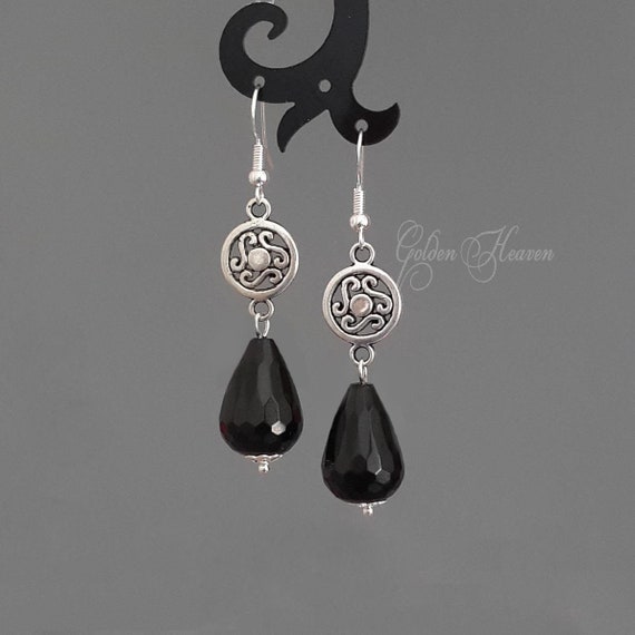 onyx teardrop earrings