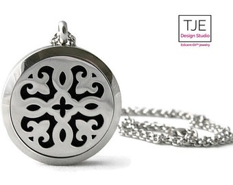 Aromatherapy Essential Oil Diffuser Necklace-Stainless Steel-Diffuser Necklace-Essential Oil Necklace-Fleur-de-lis