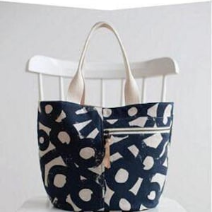 Noodlehead- Crescent Tote Sewing Pattern