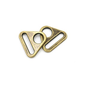 Antikmässing 2,5 cm - 25 mm triangulära ringbeslag för väskor och hantverk, set om 2