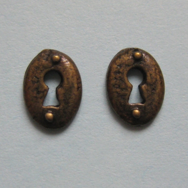 1/12th Scale Dolls House Miniature - Pack of 2 Keyholes (DIY768)