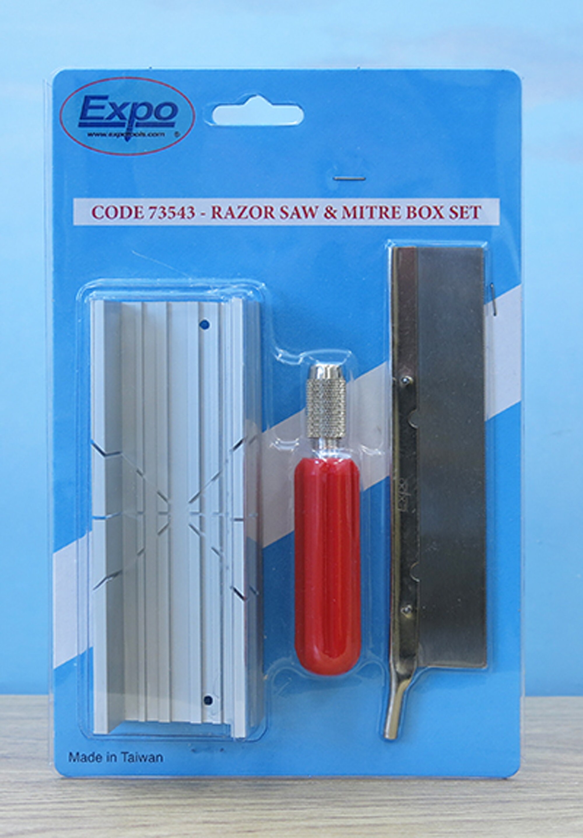 Razor Saw And Mitre Box Set Razor Saw And Mitre Box Set