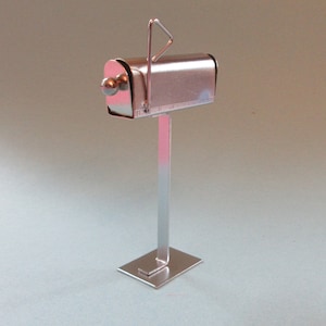 1/12th Scale Dolls&#39; House Miniature - Mail Box (D2629)