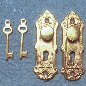 Miniaturas para casas de muñecas a escala 1/12: Juego de pomo, placa y llave de latón (DIY676)
