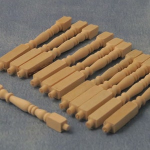 1/12th Scale Dolls House Miniatures - Wooden Spindles - Pack of 12 (DIY95651)