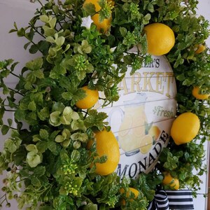 Lemons and Greenery Wreath with lemonade sign for front door, Spring Wreath, Summer Wreath, Everyday Wreath image 3