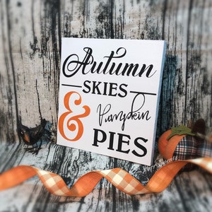 Cielos otoñales y pasteles de calabaza firman Decoraciones de otoño. Carteles de otoño Decoración de otoño Decoración de granja Carteles de granja Decoración de otoño Decoraciones de otoño